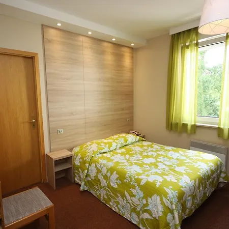 Restaurant A L'etoile 2*