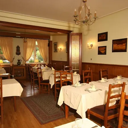 Hotel Restaurant A L'etoile 2*